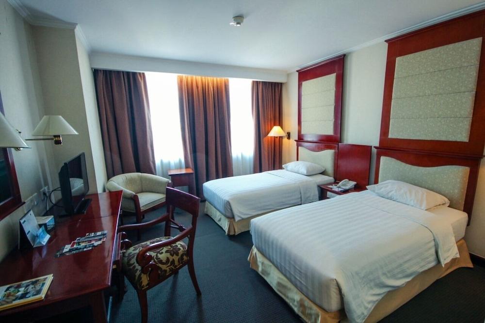 Grand Arkenso Park View Hotel Semarang Ngoại thất bức ảnh