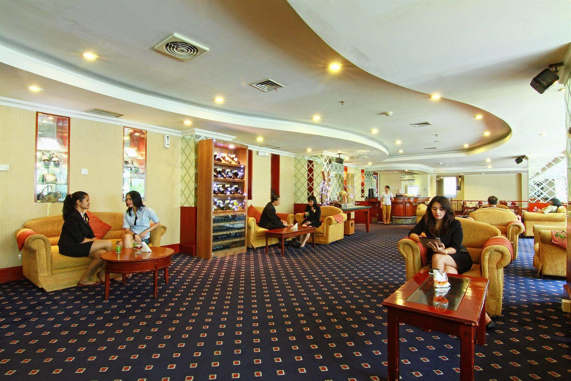 Grand Arkenso Park View Hotel Semarang Ngoại thất bức ảnh