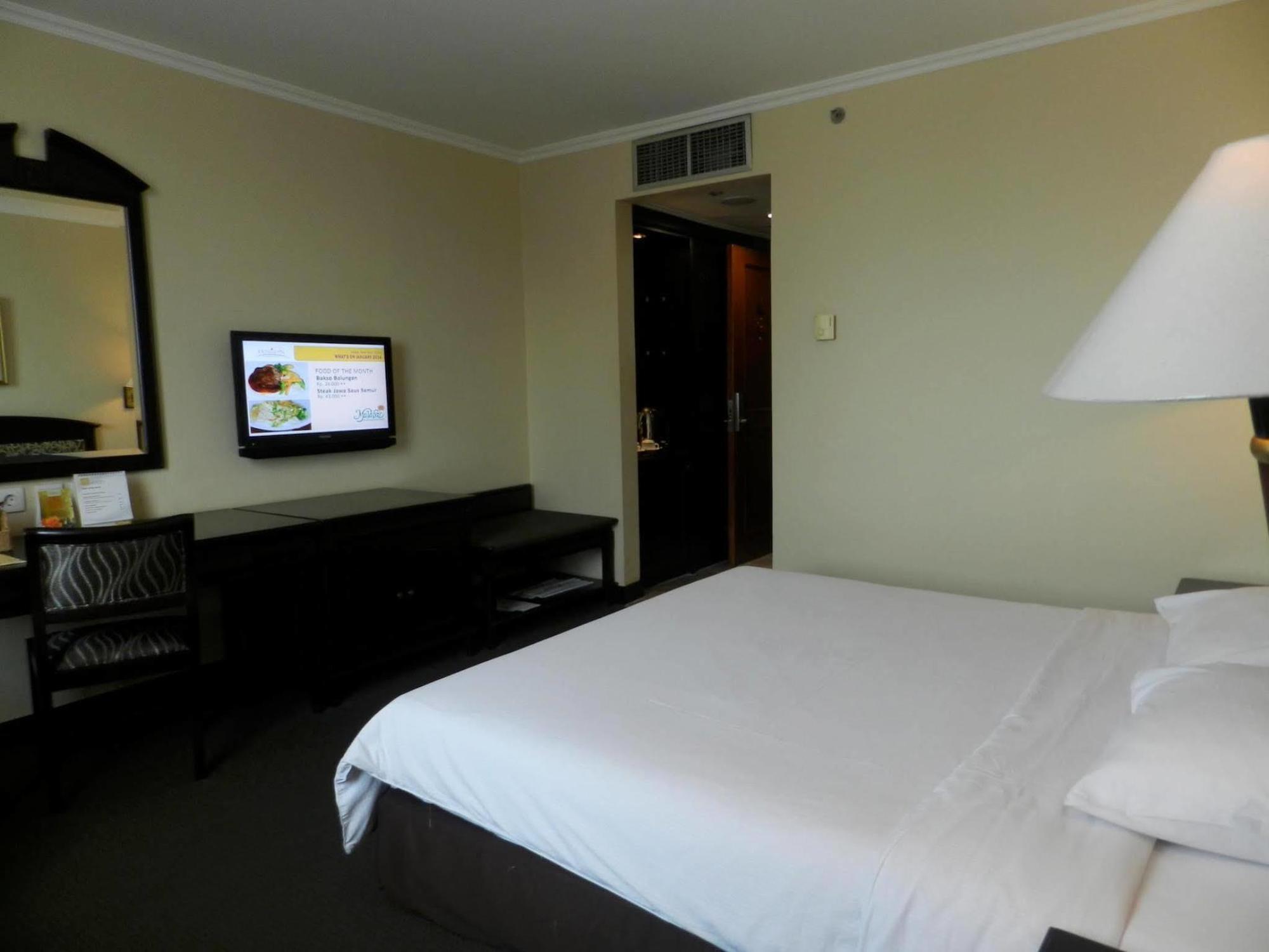 Grand Arkenso Park View Hotel Semarang Ngoại thất bức ảnh
