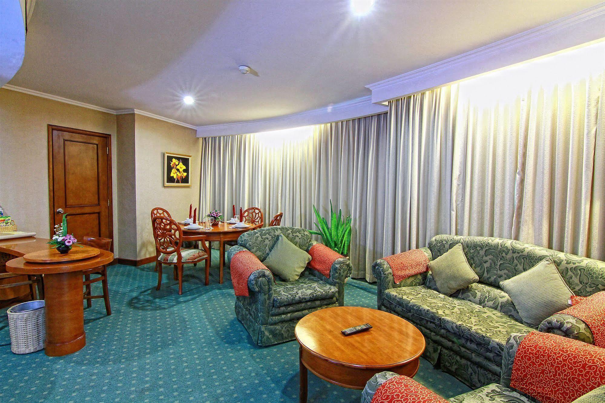 Grand Arkenso Park View Hotel Semarang Ngoại thất bức ảnh