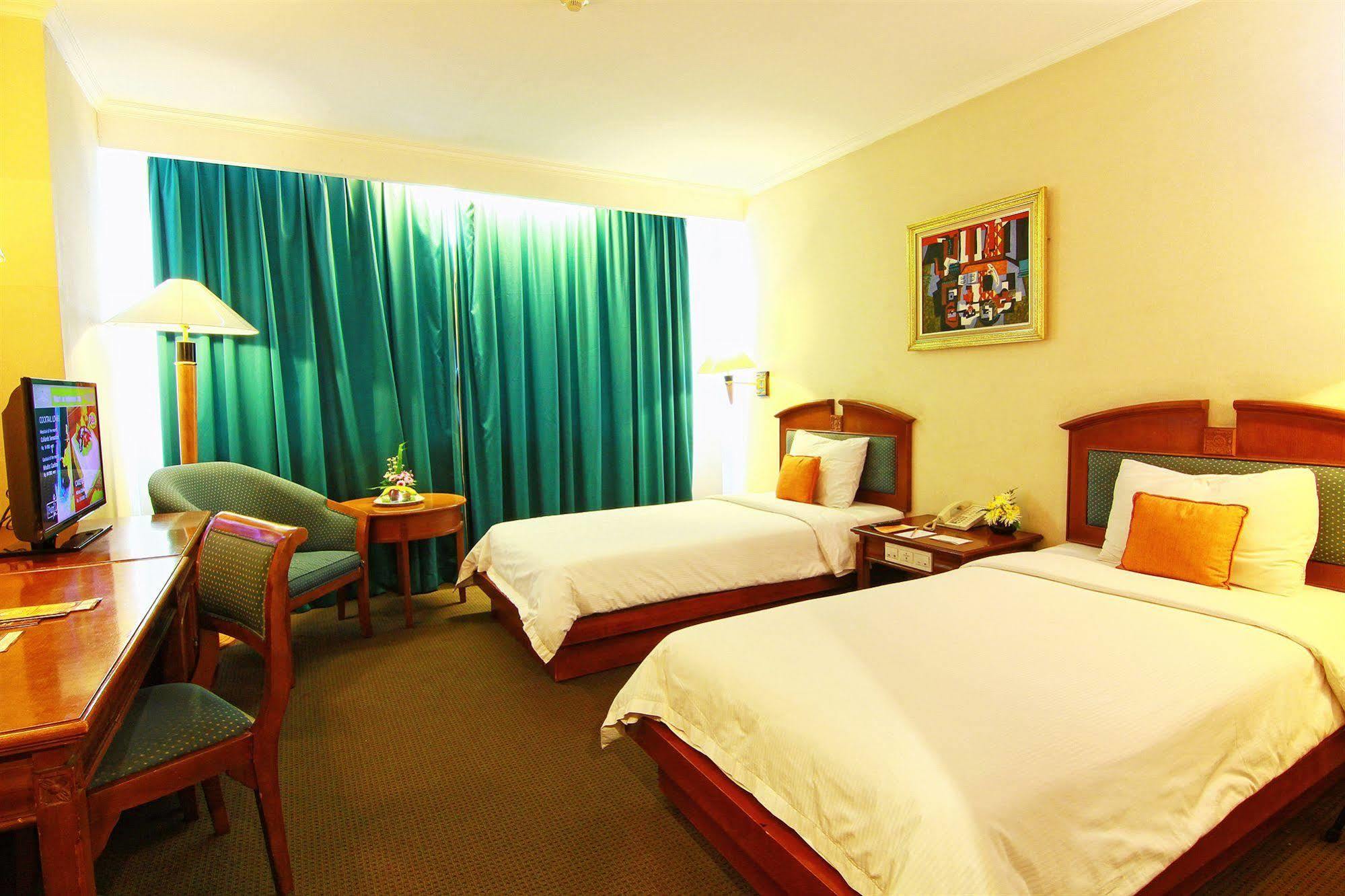 Grand Arkenso Park View Hotel Semarang Ngoại thất bức ảnh