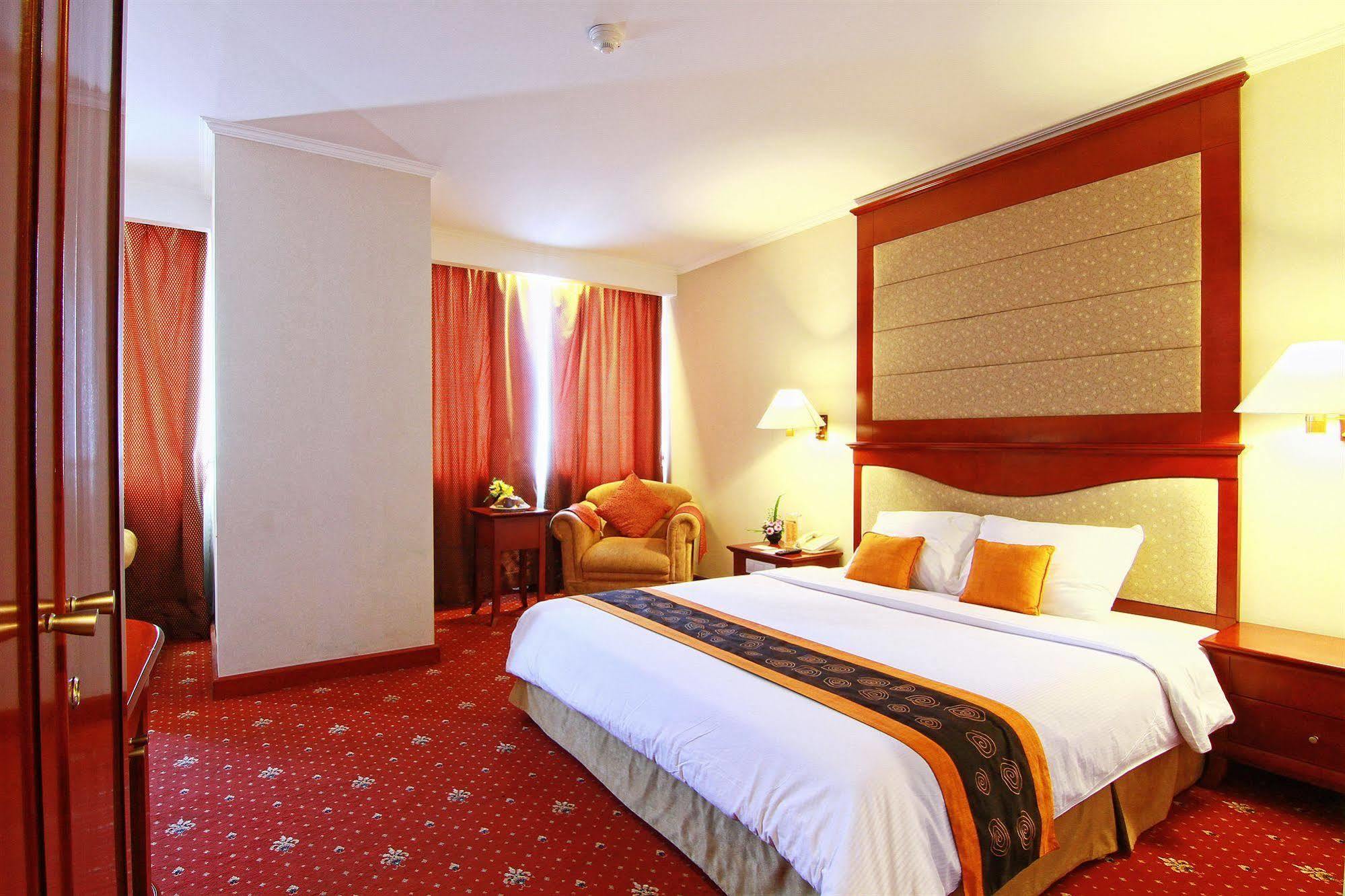 Grand Arkenso Park View Hotel Semarang Ngoại thất bức ảnh