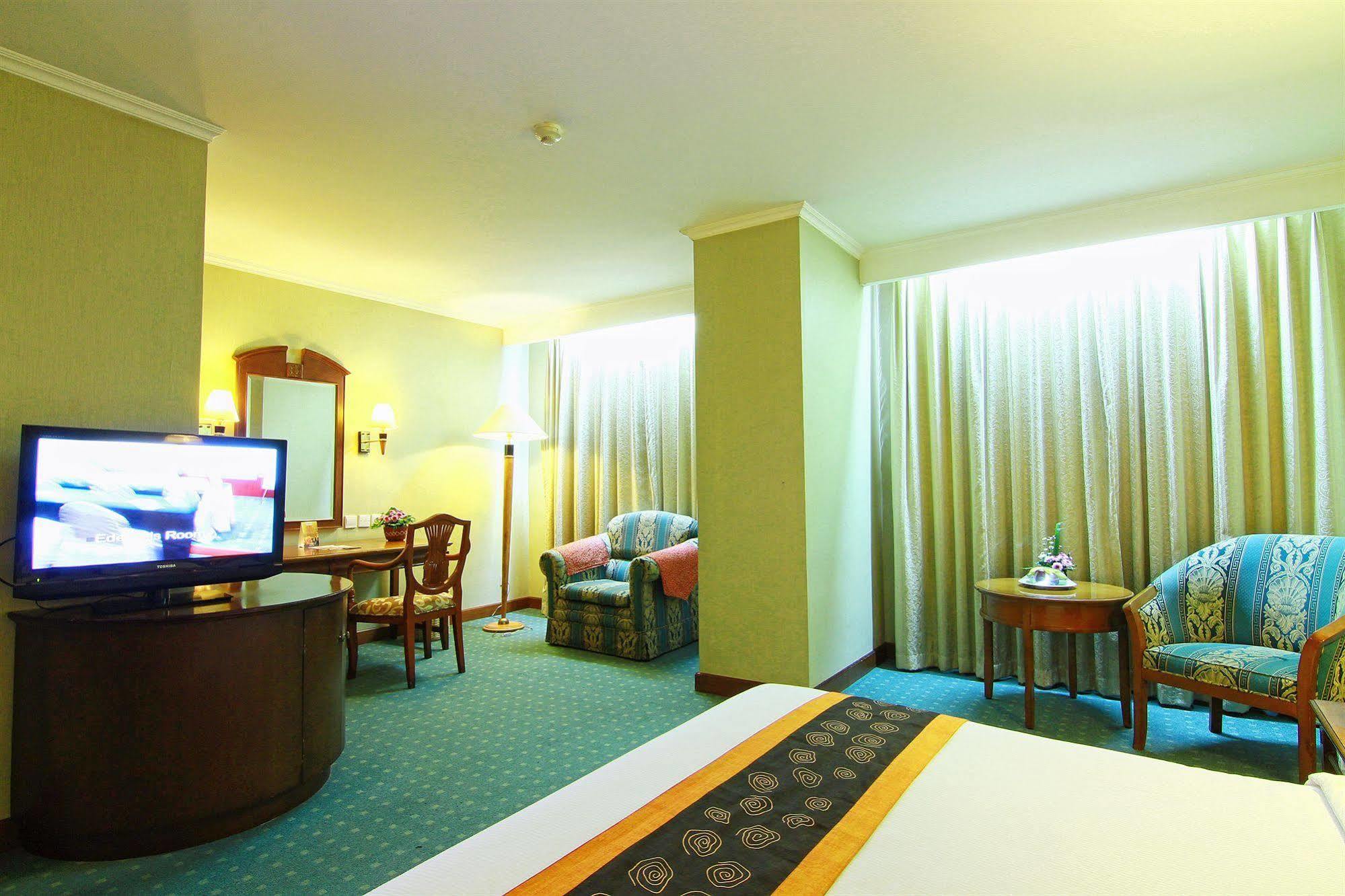 Grand Arkenso Park View Hotel Semarang Ngoại thất bức ảnh